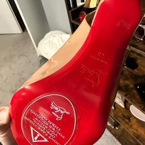Authentic Christian Louiboutin nude patent leather peep toe sling back heels